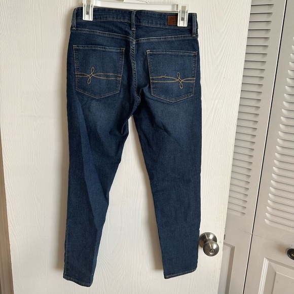Size 4 Skinny Jean, Denizen from Levis - Picture 3 of 5